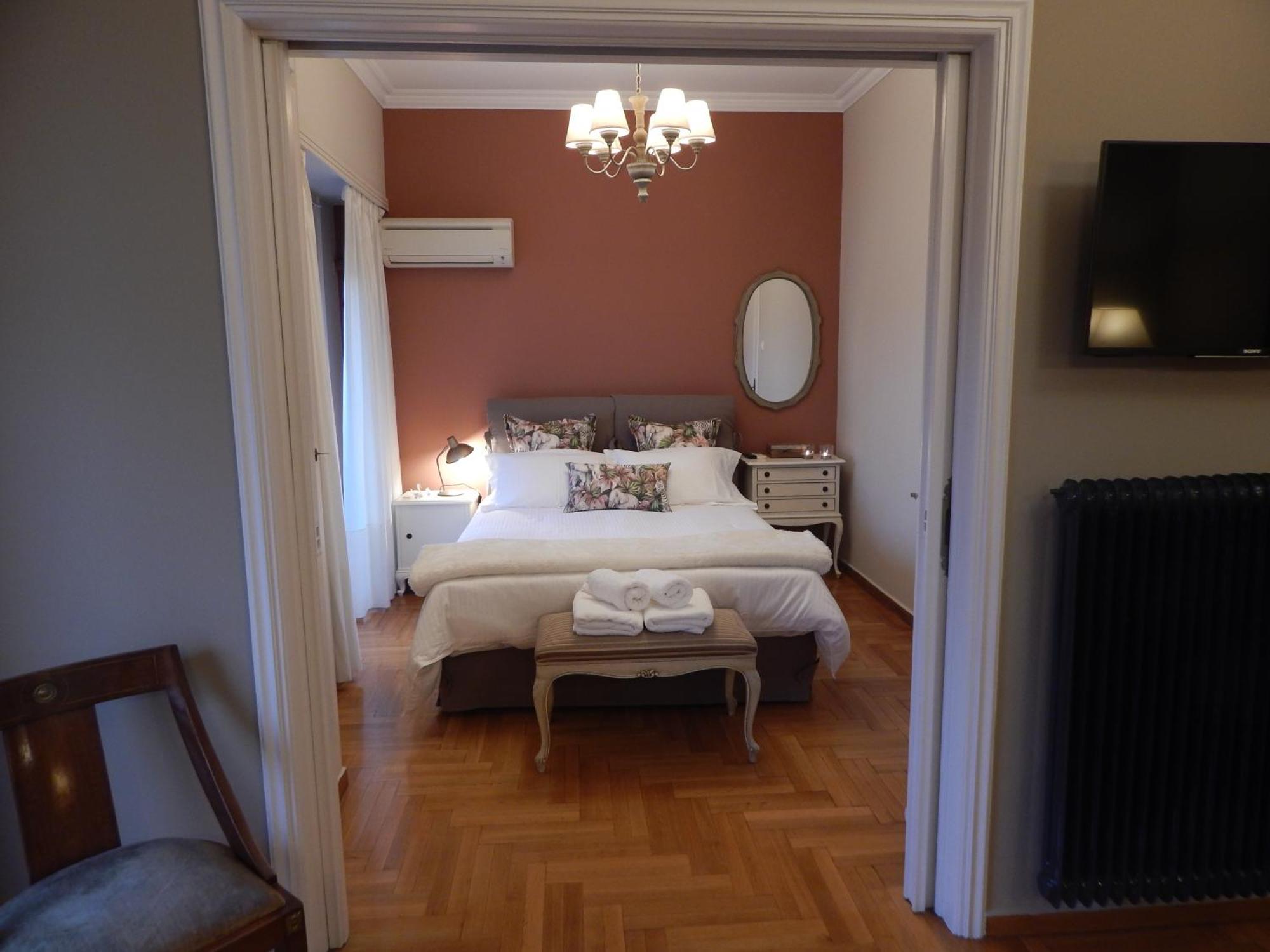 Athens-Plaka, Peter'S Beautiful Apartment In Temple Of Zeus Екстериор снимка