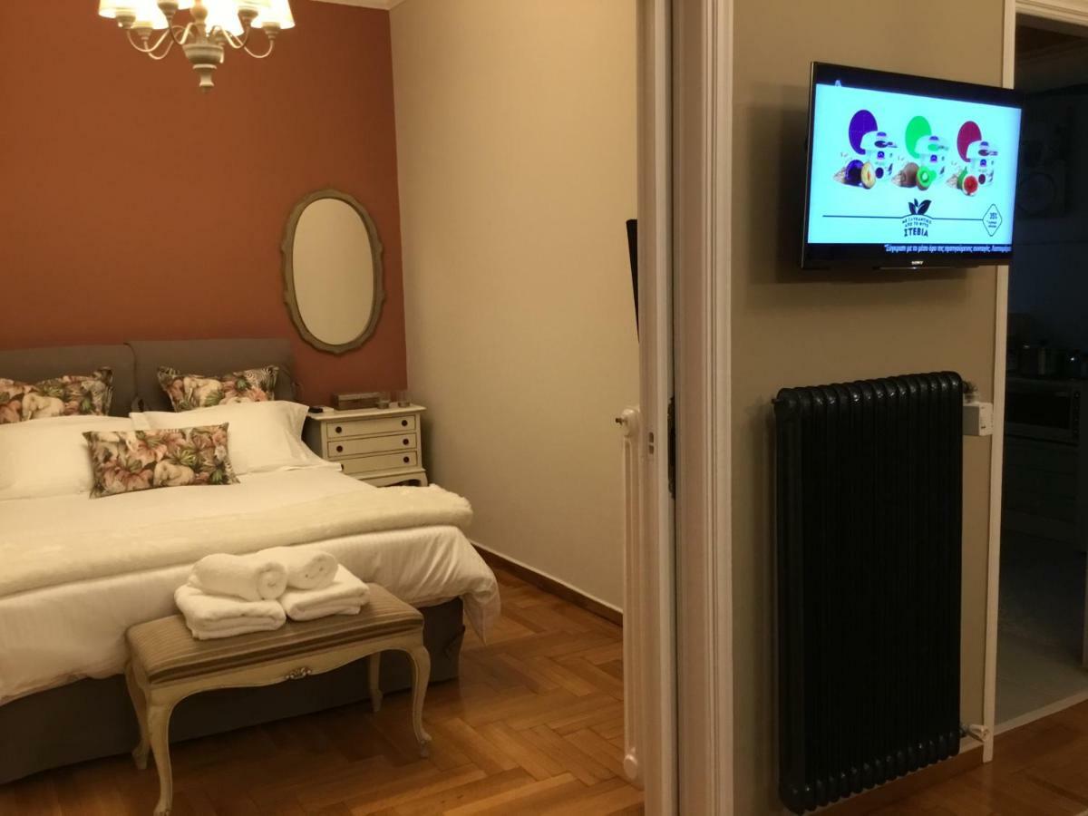 Athens-Plaka, Peter'S Beautiful Apartment In Temple Of Zeus Екстериор снимка